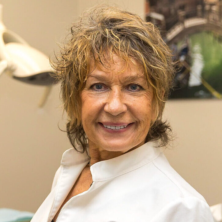 Dr. Marianna Klimek